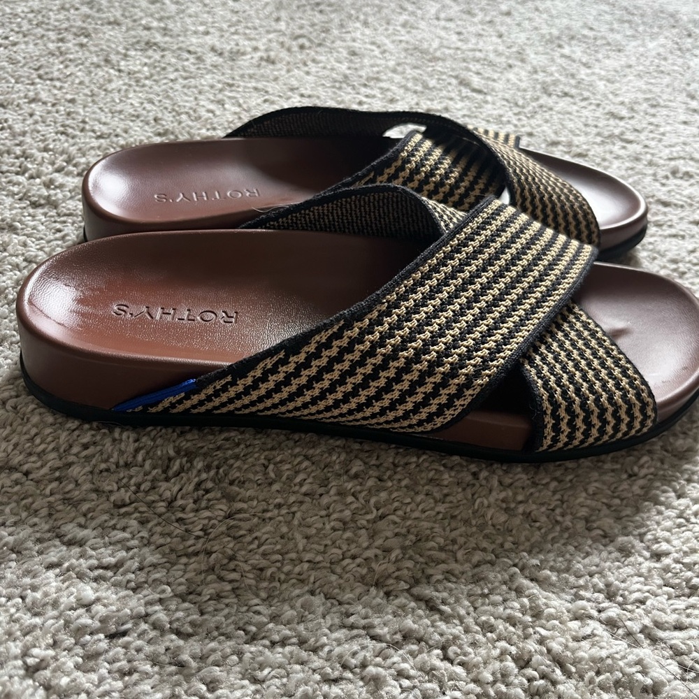 Rothy's Black and Tan Houndstooth Slides